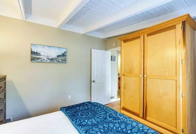 Large Lake Of The Ozarks Home: Deck, Dock & Views