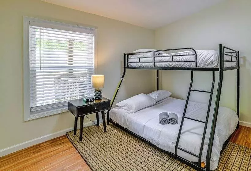 Modern Unadilla Retreat W/ Decks & Gas Grill!