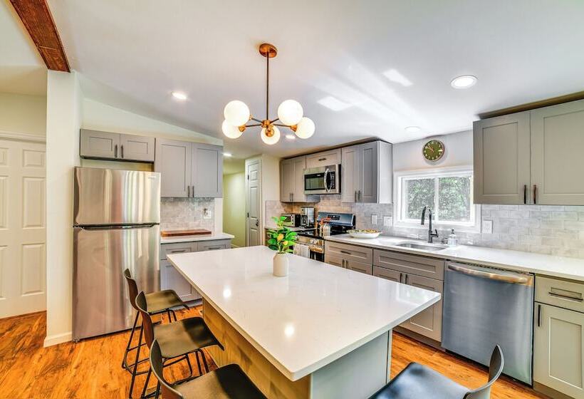 Modern Unadilla Retreat W/ Decks & Gas Grill!