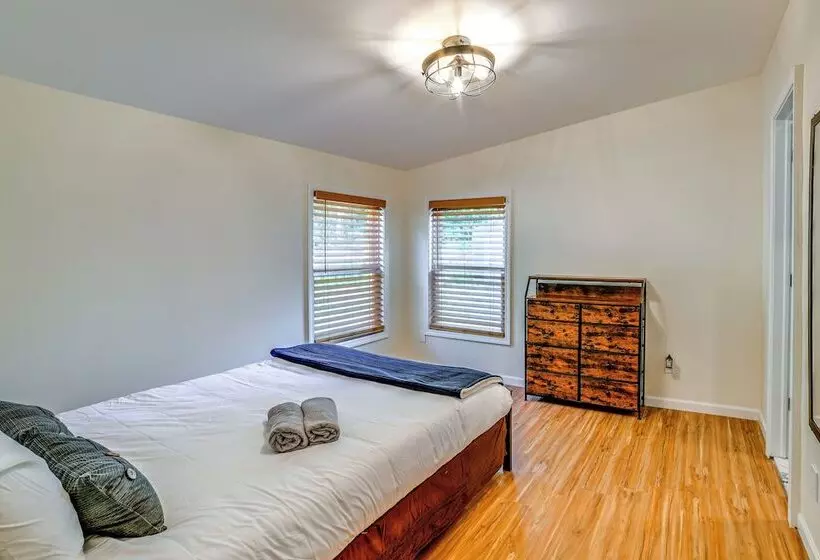 Modern Unadilla Retreat W/ Decks & Gas Grill!