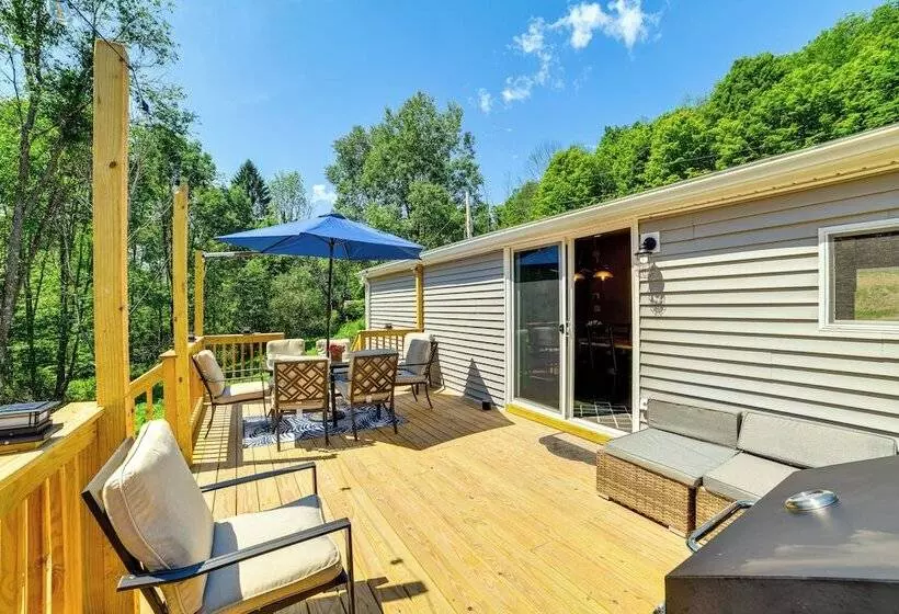 Modern Unadilla Retreat W/ Decks & Gas Grill!
