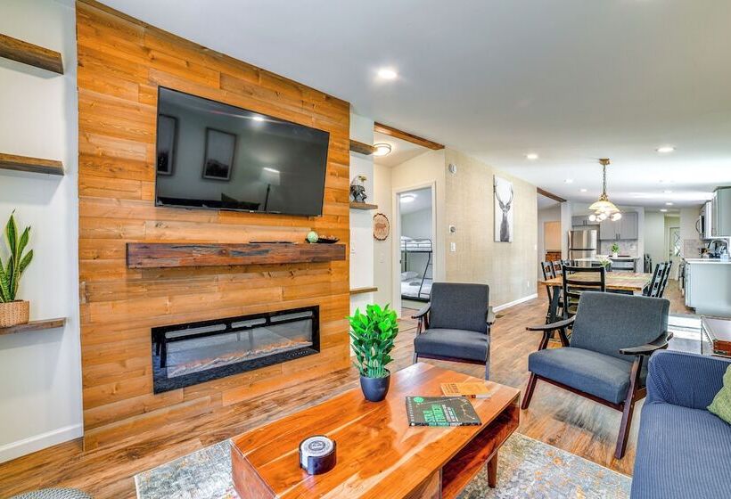 Modern Unadilla Retreat W/ Decks & Gas Grill!