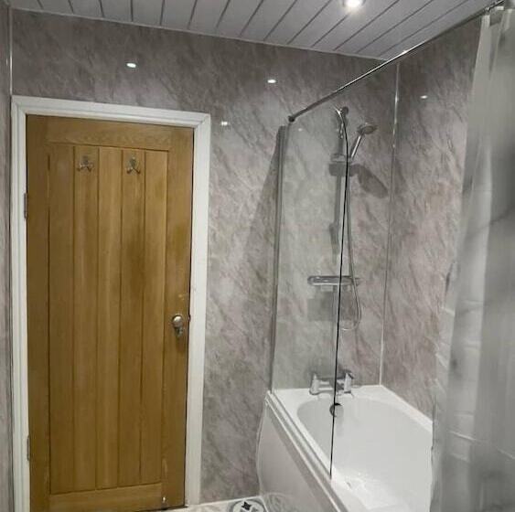 Rezydencja Cosy 3 Bed House In Birmingham With Free Parking