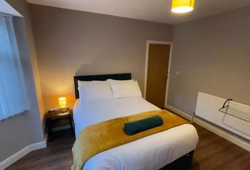 Residenssi Cosy 3 Bed House In Birmingham With Free Parking