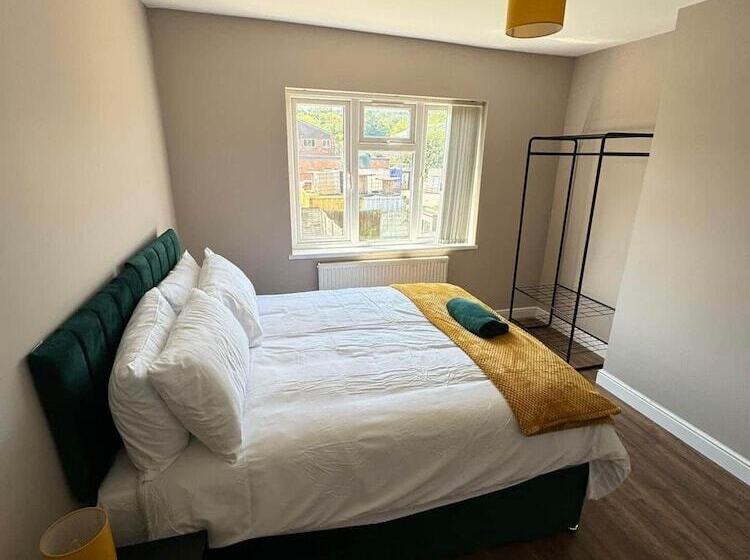 Rezydencja Cosy 3 Bed House In Birmingham With Free Parking