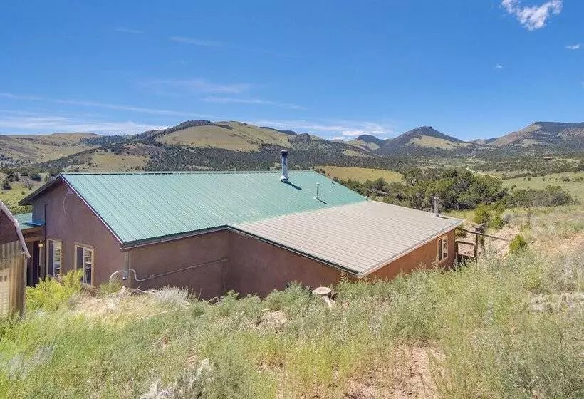 Serene Saguache Haven On 40 Acres: Mountain Views!