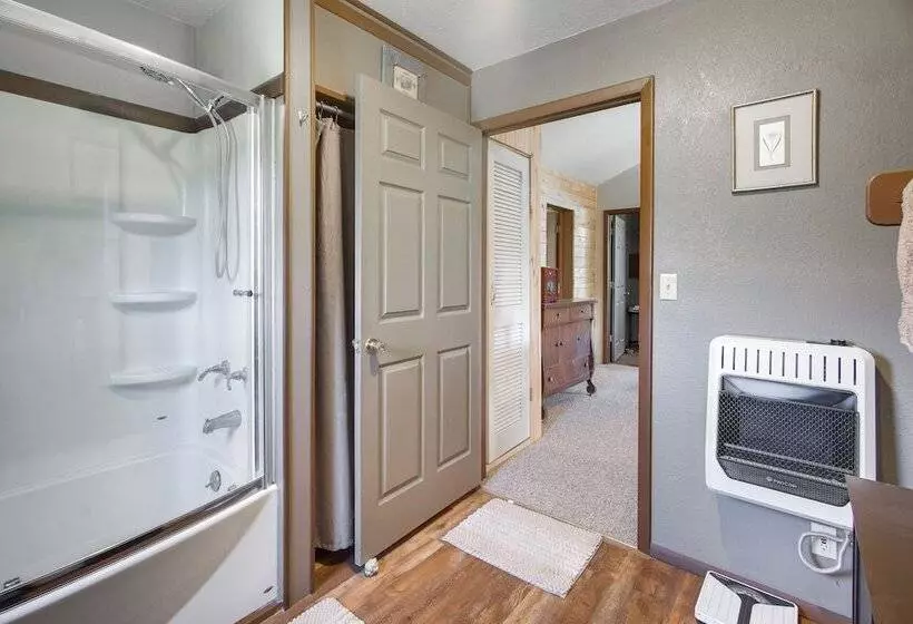 Serene Saguache Haven On 40 Acres: Mountain Views!