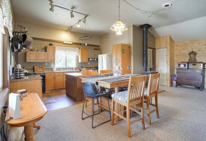 Serene Saguache Haven On 40 Acres: Mountain Views!