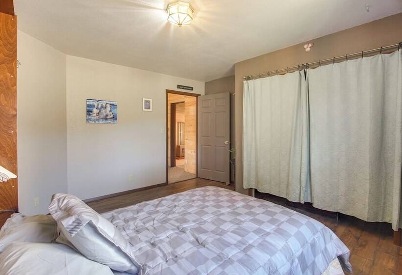 Serene Saguache Haven On 40 Acres: Mountain Views!