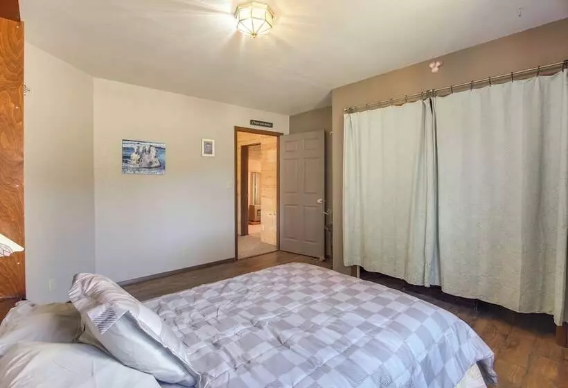 Serene Saguache Haven On 40 Acres: Mountain Views!