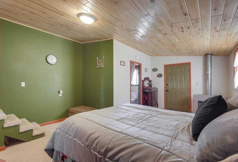 Serene Saguache Haven On 40 Acres: Mountain Views!