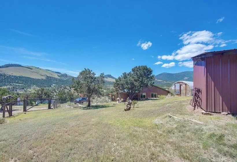 Serene Saguache Haven On 40 Acres: Mountain Views!