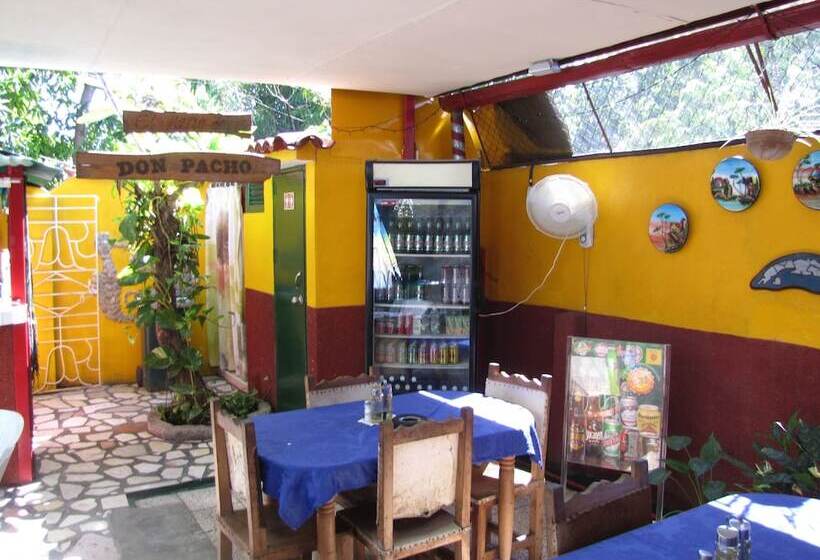 Blueroom & Hostal Saiz