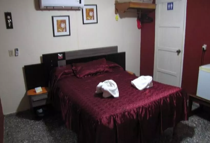 Blueroom & Hostal Saiz