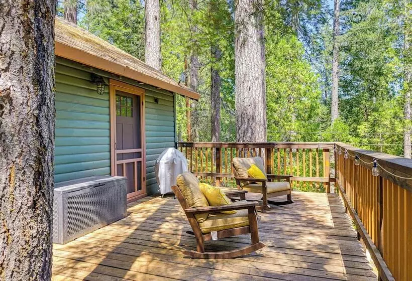 California Mountain Cabin W/ Lake Access & Deck!