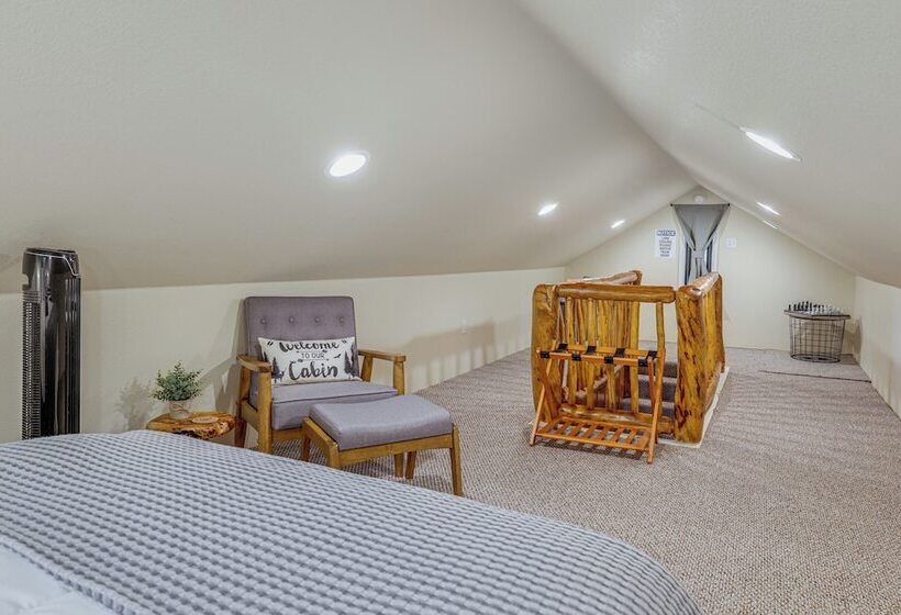 California Mountain Cabin W/ Lake Access & Deck!