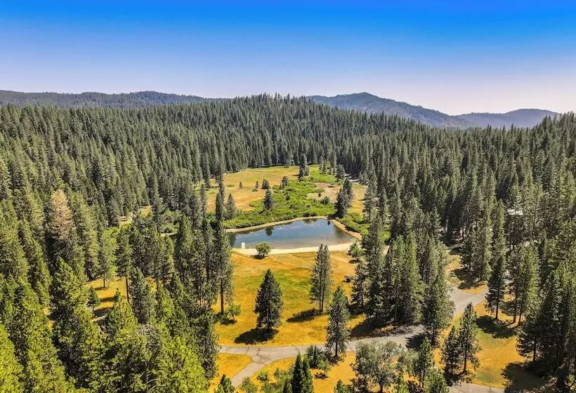 California Mountain Cabin W/ Lake Access & Deck!