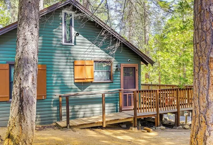 California Mountain Cabin W/ Lake Access & Deck!