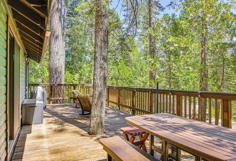 California Mountain Cabin W/ Lake Access & Deck!