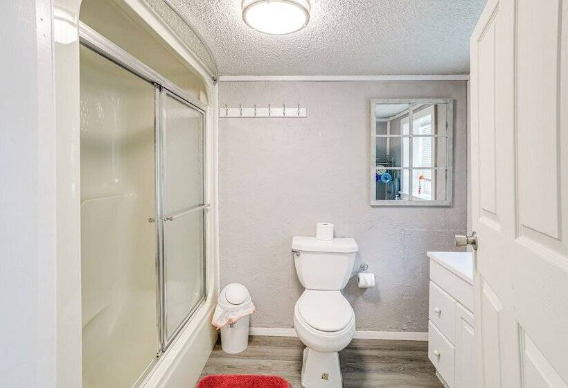 Greers Ferry Home W/ Fire Pit Near Shiloh Marina!