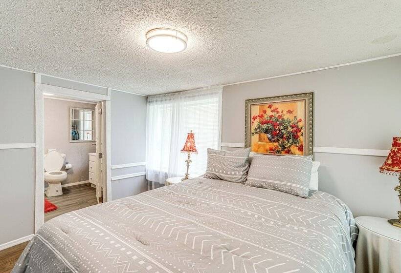 Greers Ferry Home W/ Fire Pit Near Shiloh Marina!