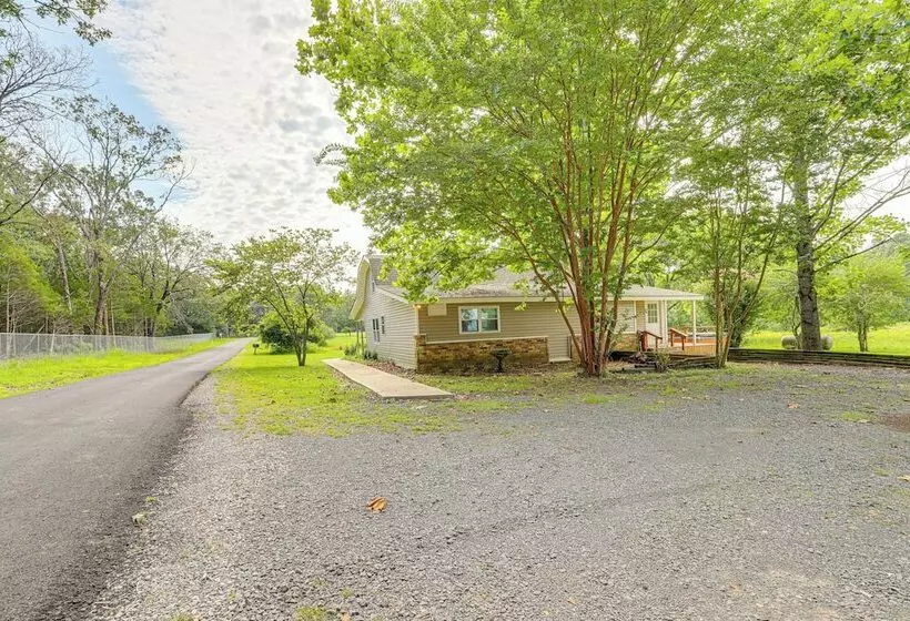 Greers Ferry Home W/ Fire Pit Near Shiloh Marina!