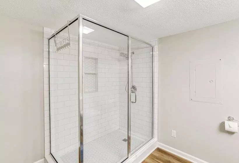 Greers Ferry Home W/ Fire Pit Near Shiloh Marina!