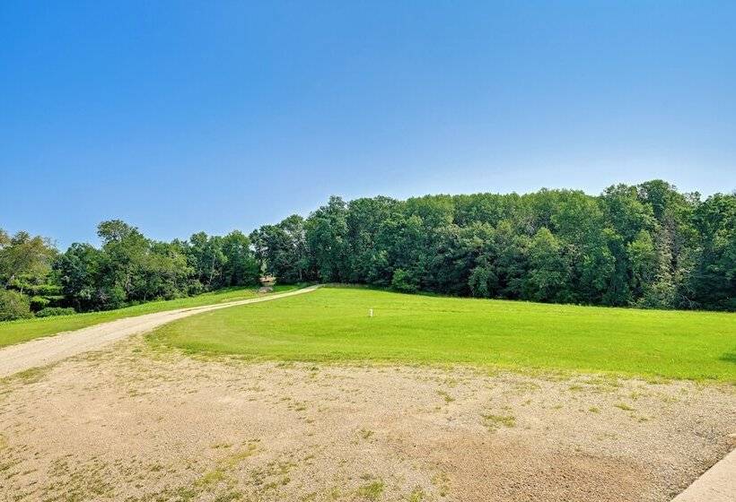 Hoheland Ranch On 185 Acres W/ Deck + Views!