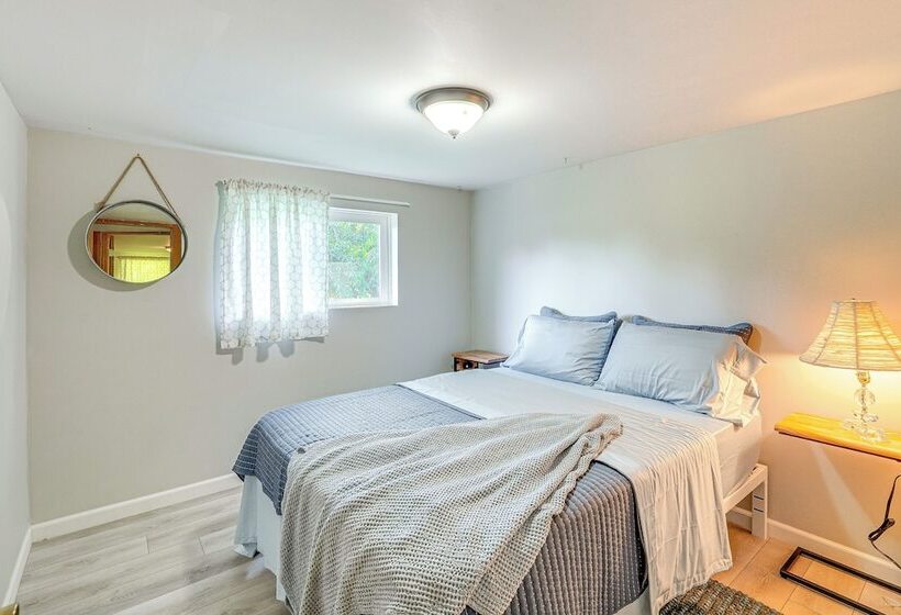 Near Mystery Falls: Marblemount Cabin W/ Fireplace