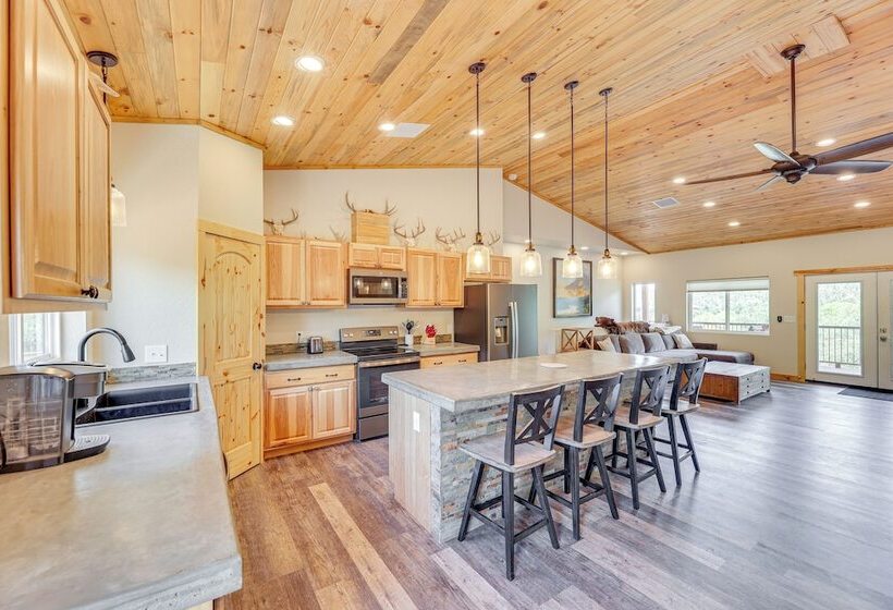 Peaceful Payson Retreat: Fish, Hike & Explore!