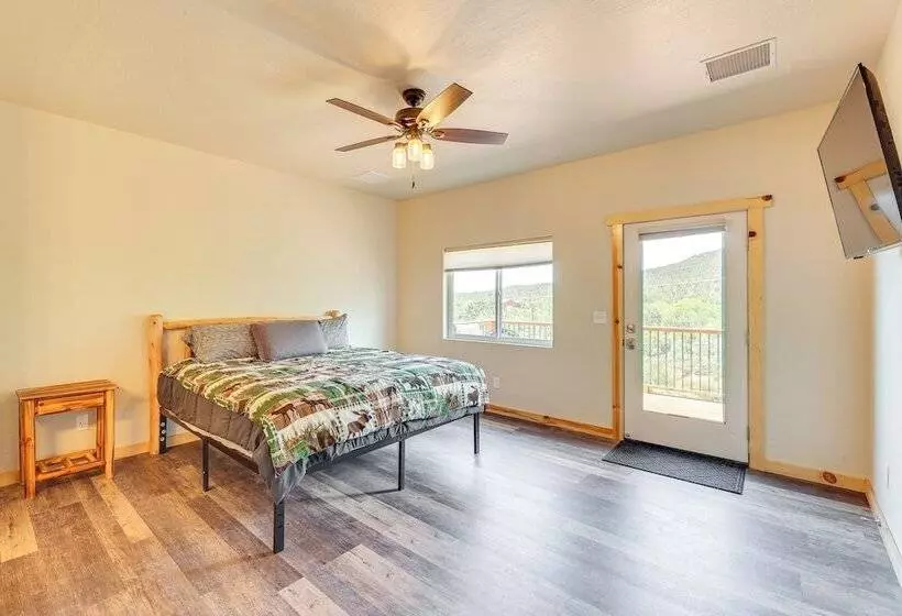 Peaceful Payson Retreat: Fish, Hike & Explore!
