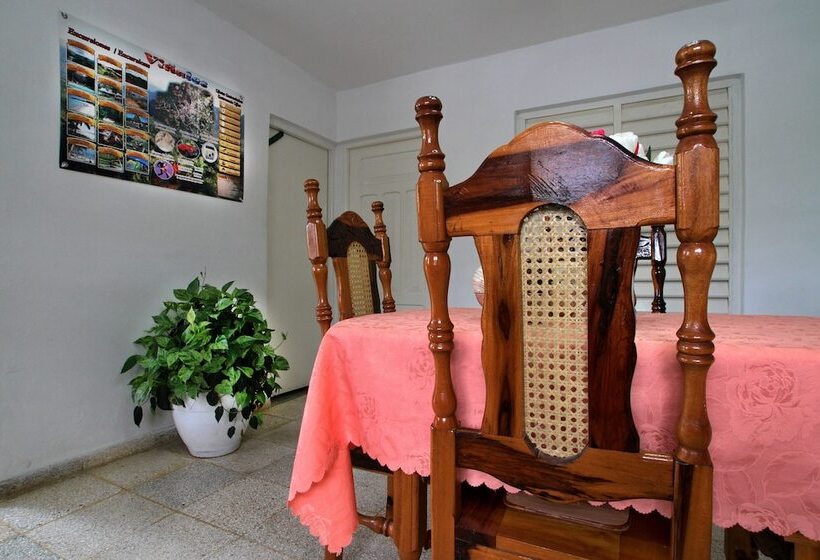 پانسیون Casa Esthercita