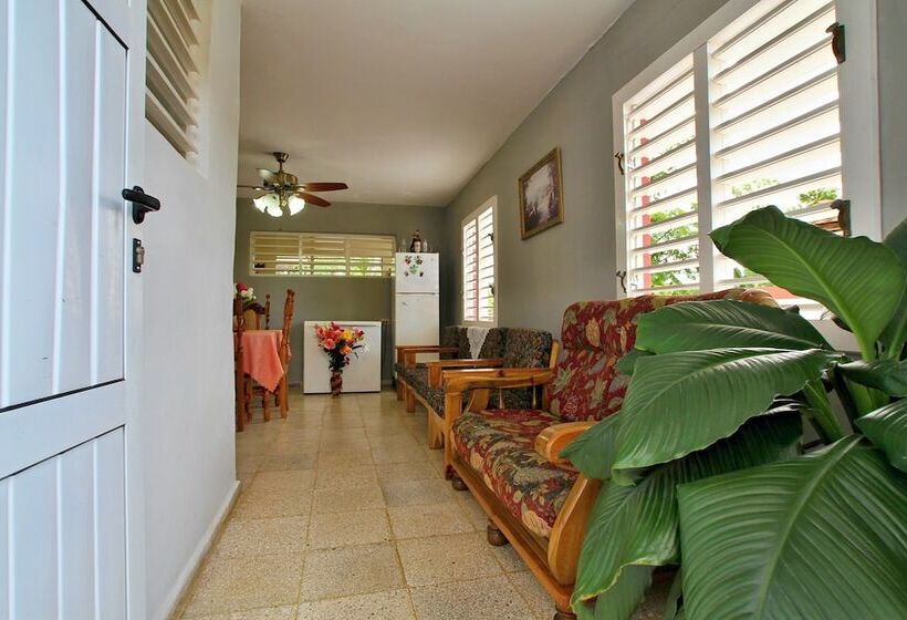 پانسیون Casa Esthercita