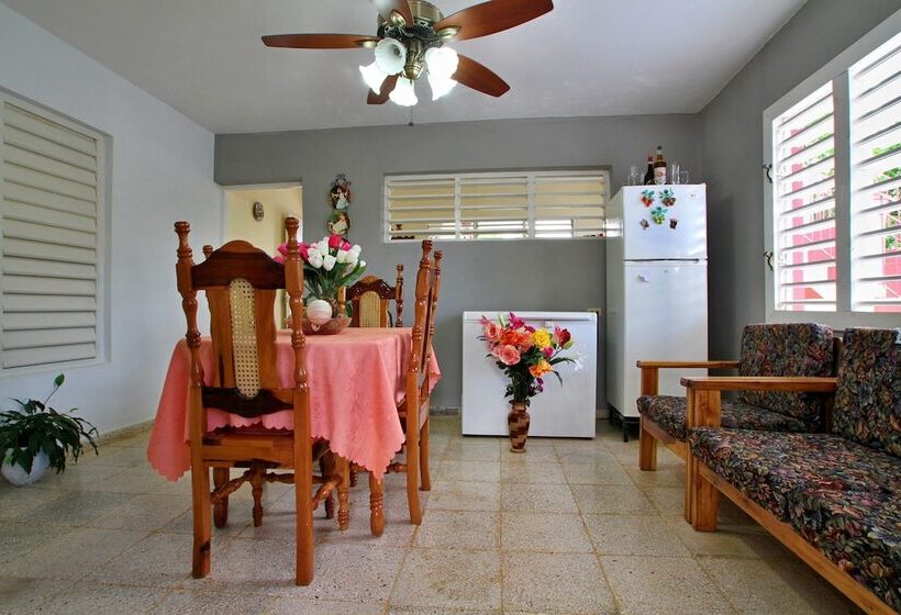 پانسیون Casa Esthercita