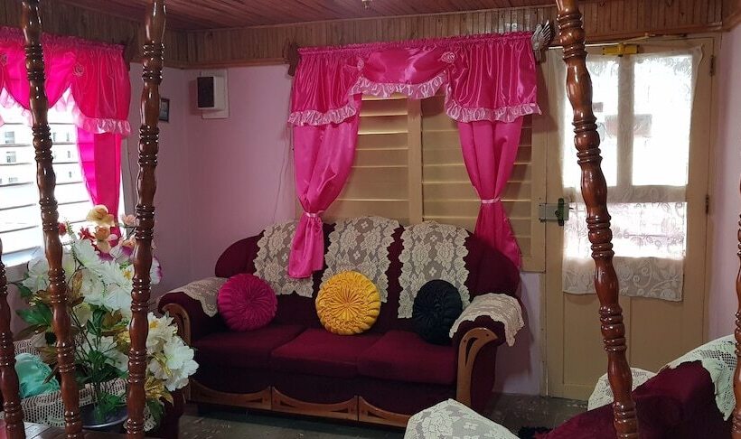 پانسیون Casa Margot