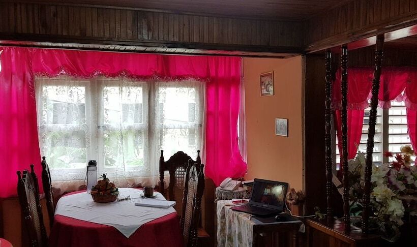 پانسیون Casa Margot