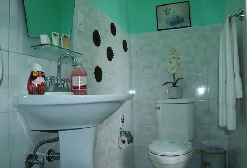 پانسیون Hostal Gaviota Marina