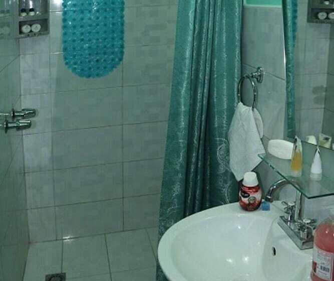 پانسیون Hostal Gaviota Marina