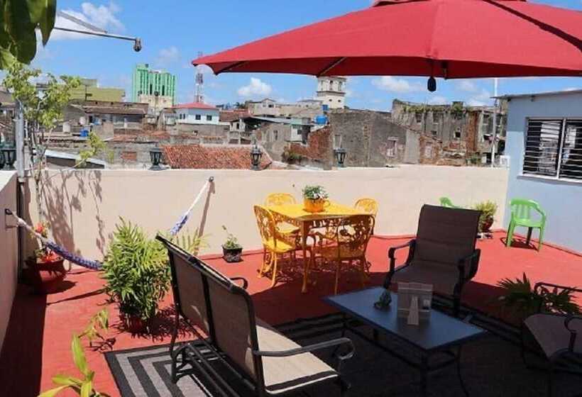 پانسیون Hostal Gaviota Marina