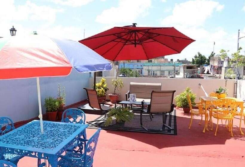 پانسیون Hostal Gaviota Marina