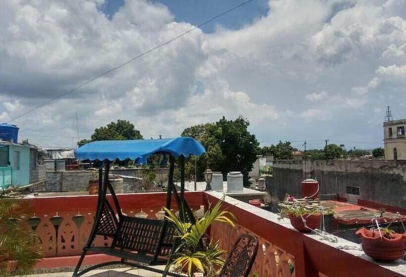 پانسیون Hostal Misleidy