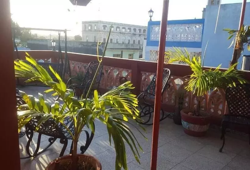 پانسیون Hostal Misleidy
