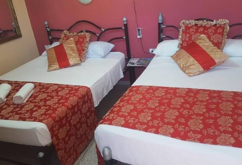 پانسیون Hostal Misleidy