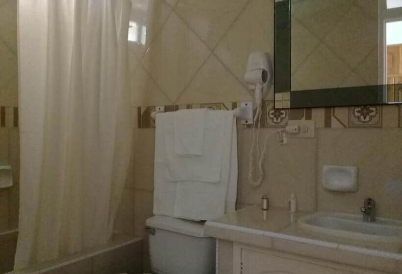 Majatalo Hostal Yamluis