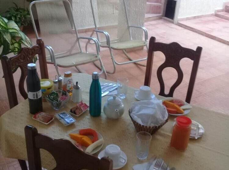 Majatalo Hostal Yamluis