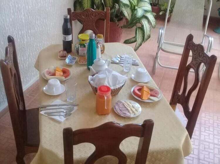 Majatalo Hostal Yamluis