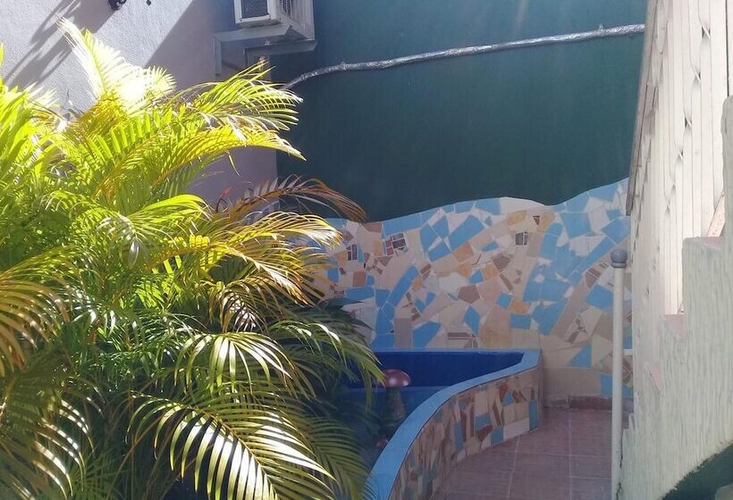 Majatalo Hostal Yamluis