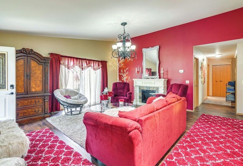 Pet Friendly Sheboygan Home: 4 Mi To Lake Michigan