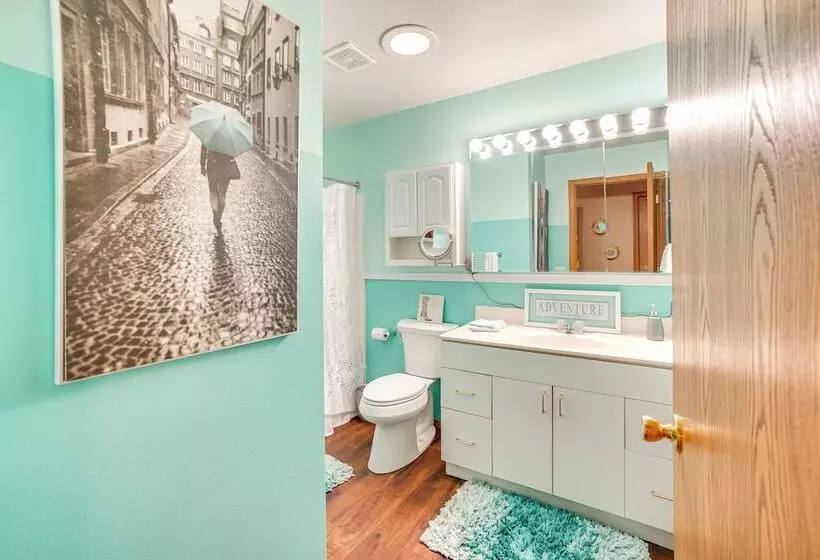 Pet Friendly Sheboygan Home: 4 Mi To Lake Michigan