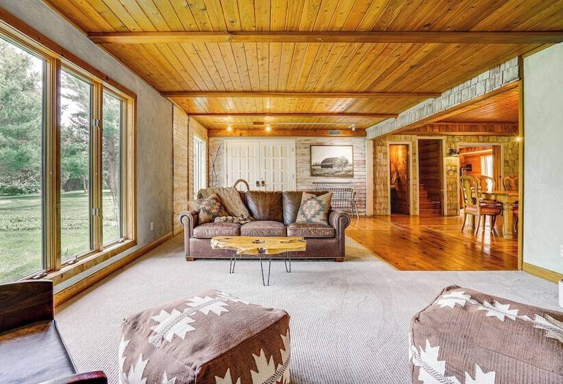 Picturesque Lake Elmo Cottage W/ Barn & Fire Pits!